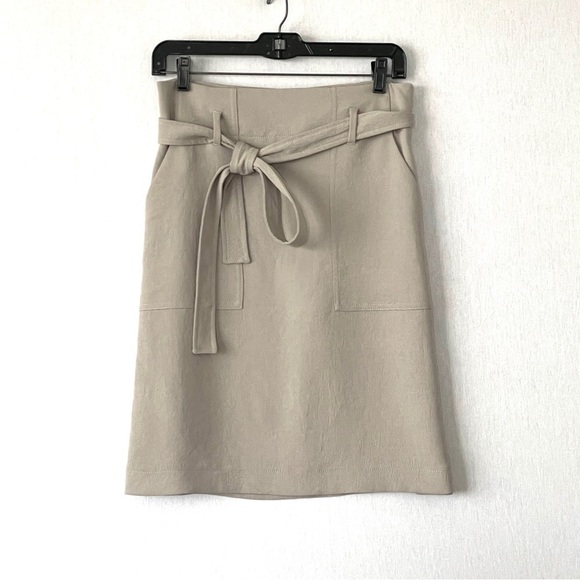 Aritzia Wilfred Sureau Paperbag Skirt - Picture 2 of 10